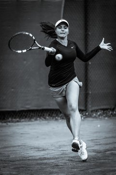 Ausschnitte 4054 - Damen Der Club an der Alster - ETUF Essen